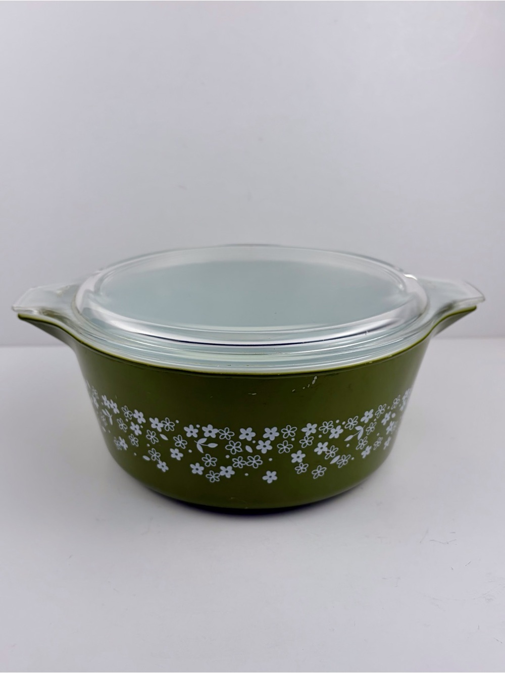 Pyrex Spring Blossom 475-B Round Casserole Dish with Lid 2 1/2 Qt